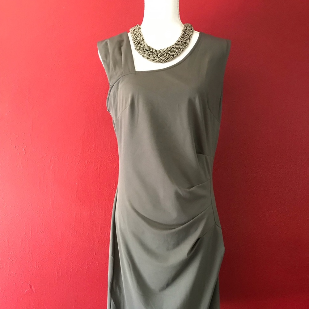 NWT: Beautiful gray cocktail dress Sz. XL
